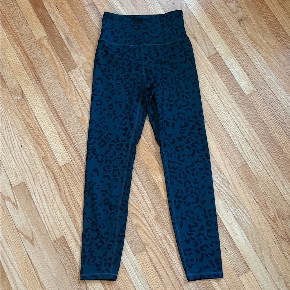 Zobha Charcoal Leopard Print Leggings